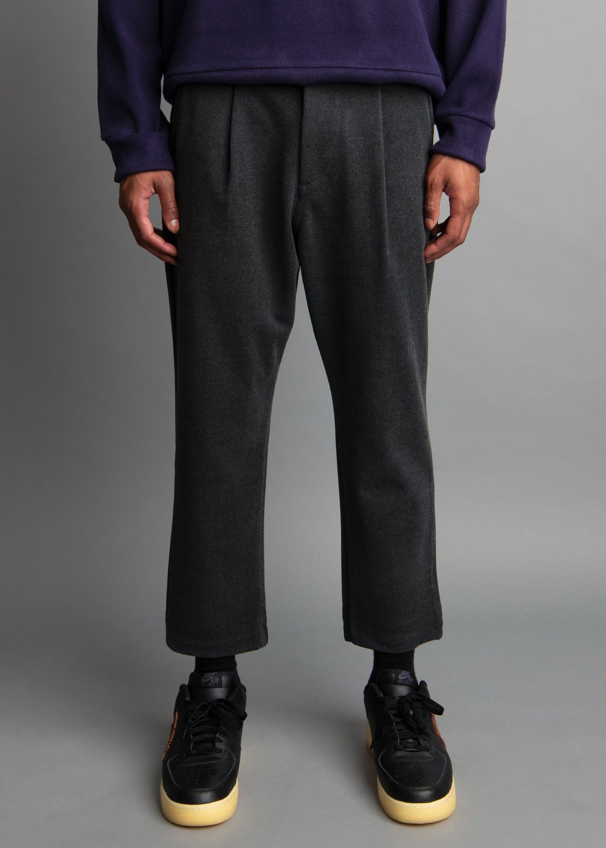 dark gray knit pants for men