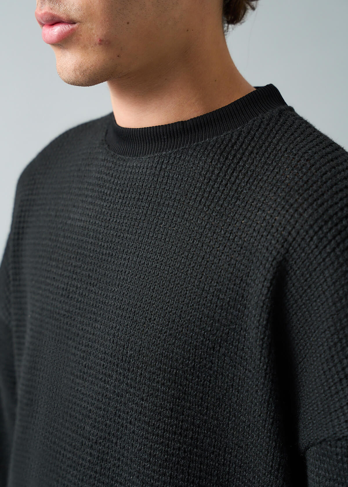 Loft-Grid Hem Pull Black
