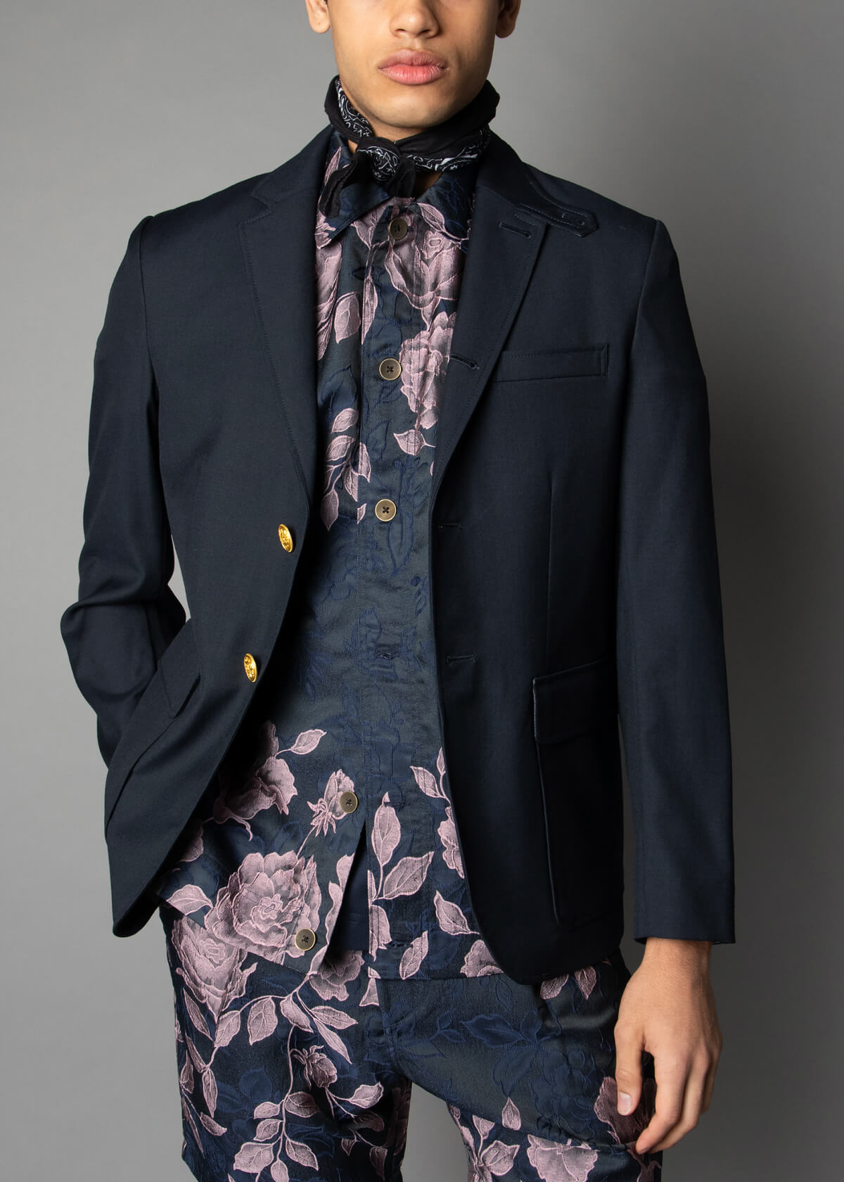 modern navy blue blazer for men