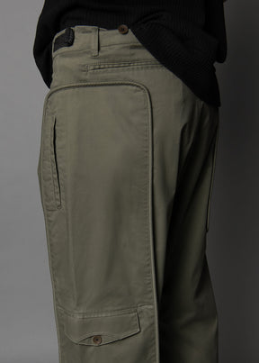 exaggerated pockets made by using an old military piping detail